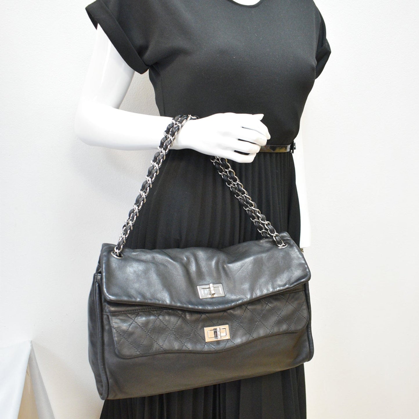 CHANEL Double Foldover Twist Closure Smooth Lambskin Tote Bag Black