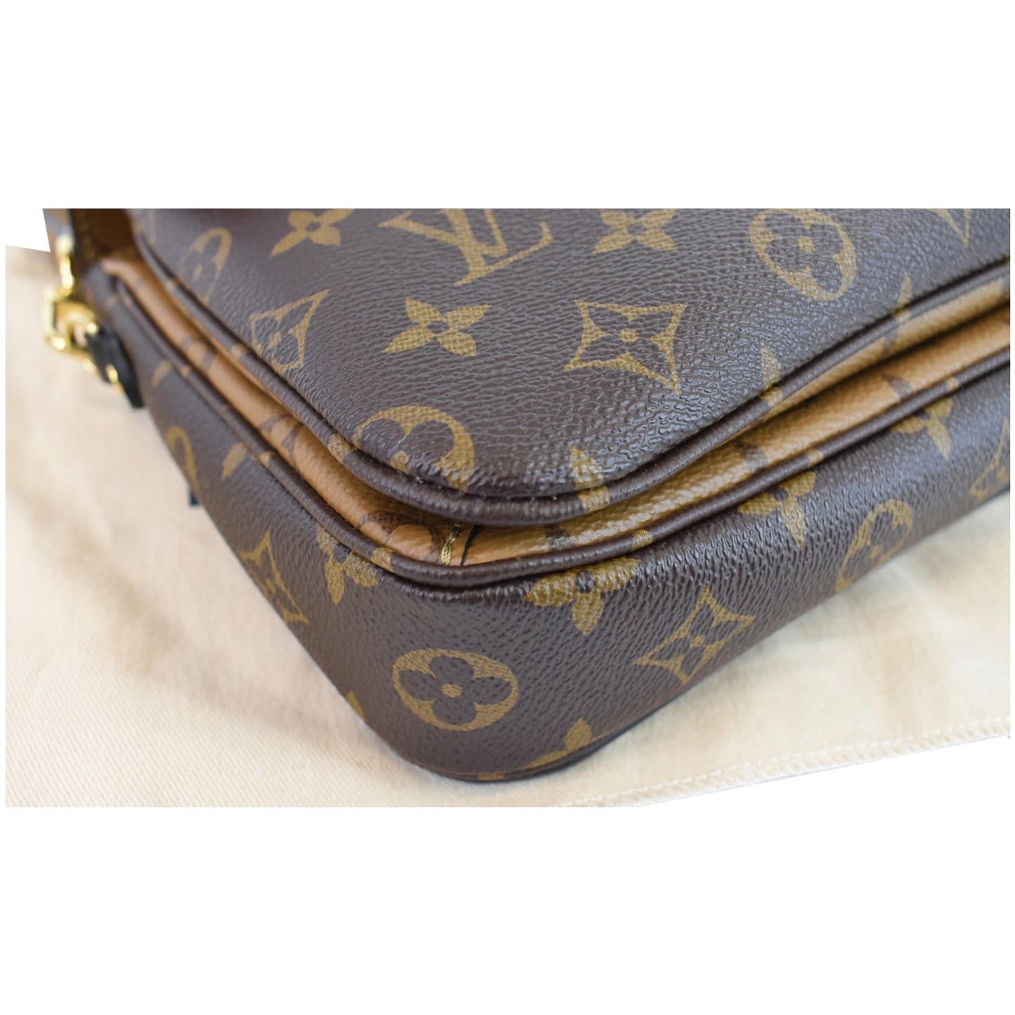 LOUIS VUITTON Metis Pochette Reverse Monogram Canvas Crossbody Bag Brown