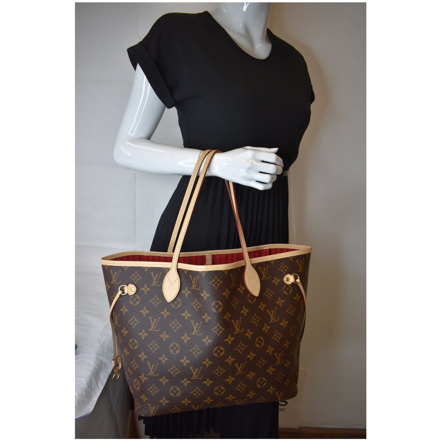 LOUIS VUITTON Neverfull MM Monogram Canvas Shoulder Bag Brown