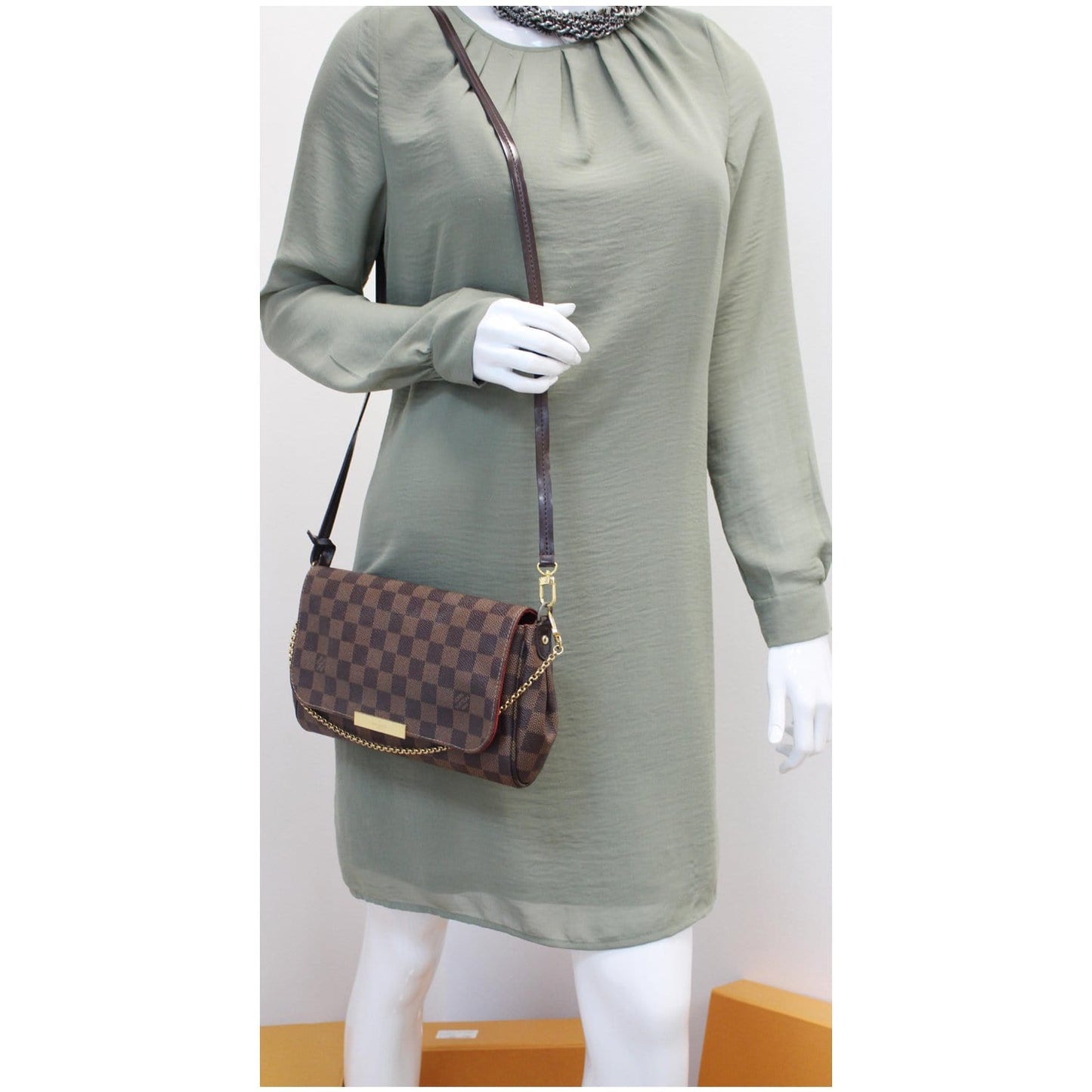 LOUIS VUITTON Favorite MM Damier Ebene Crossbody Bag Brown