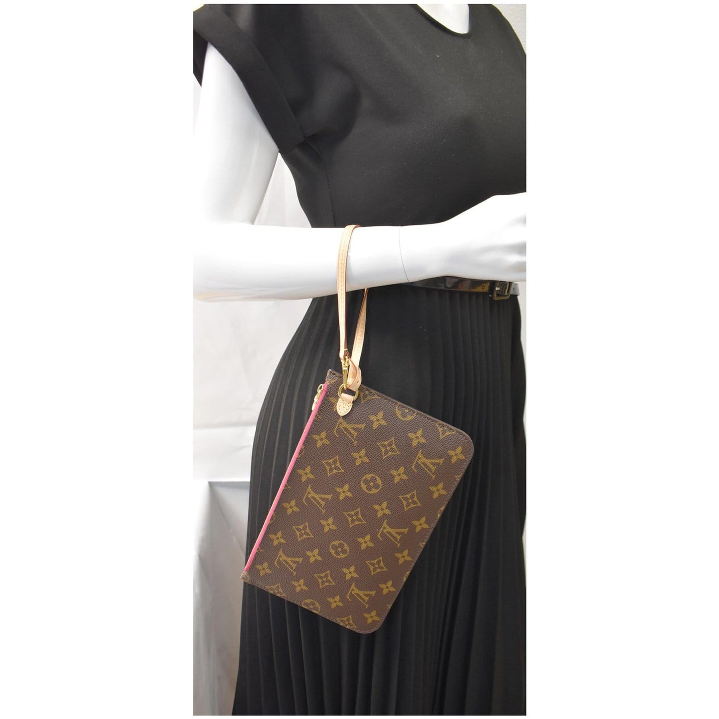 LOUIS VUITTON Pochette Wristlet Pouch Monogram Canvas Neverfull GM Brown