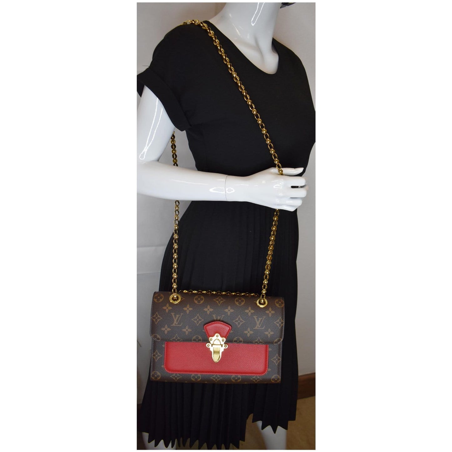 LOUIS VUITTON Victoire Monogram Canvas Shoulder Crossbody Bag Cerise