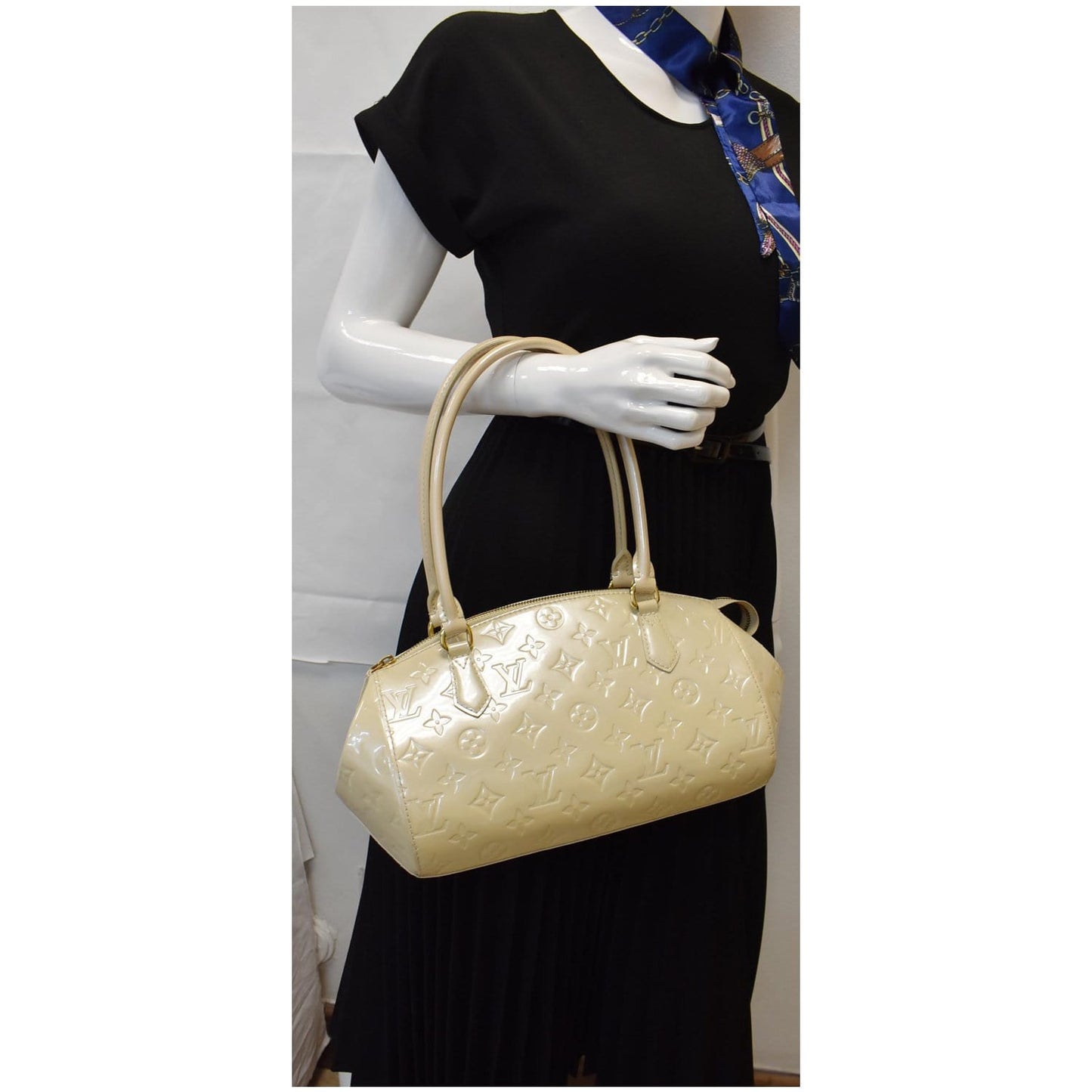Louis Vuitton Sherwood PM Blanc Corail Monogram Vernis Shoulder Bag Bronze