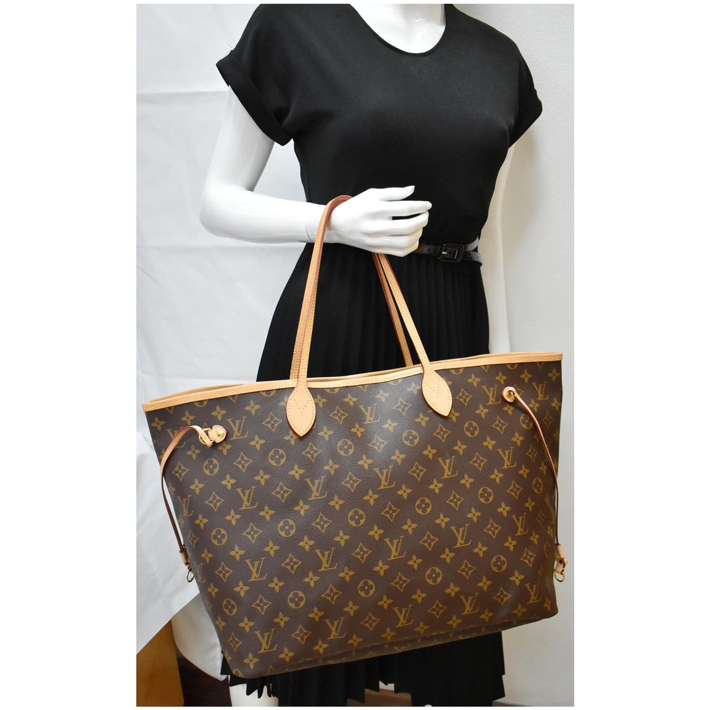 LOUIS VUITTON Neverfull GM Monogram Canvas Tote Bag Brown