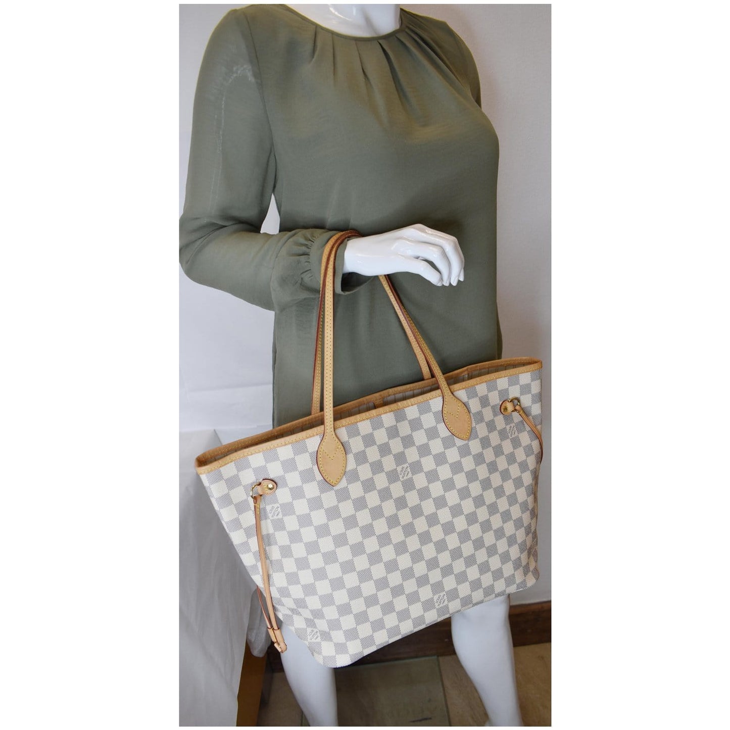 LOUIS VUITTON Neverfull MM Damier Azur Tote Shoulder Bag White