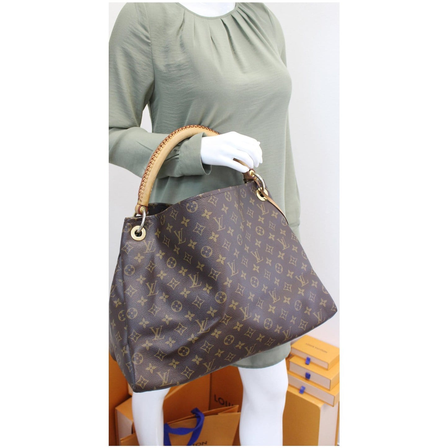 LOUIS VUITTON Artsy MM Monogram Canvas Shoulder Bag Brown