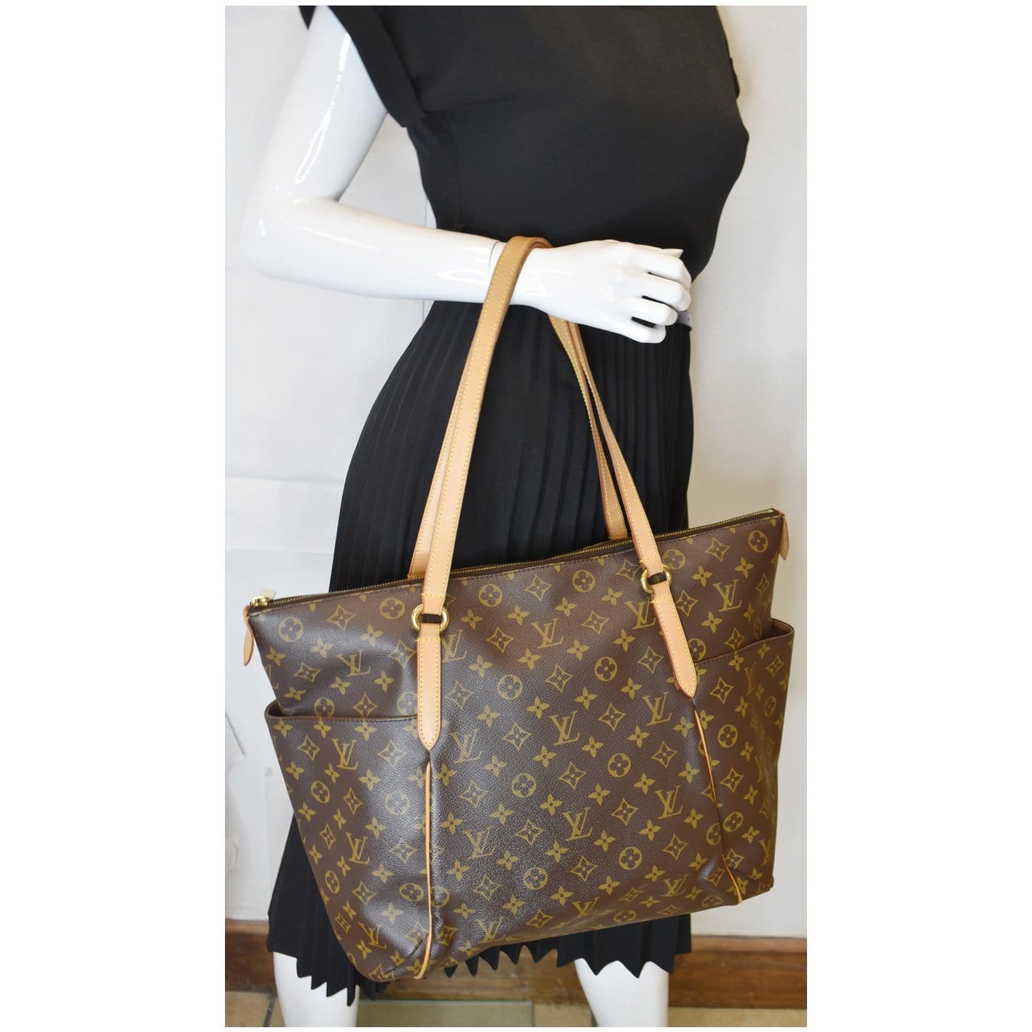 LOUIS VUITTON Totally GM Monogram Canvas Tote Shoulder Bag Brown