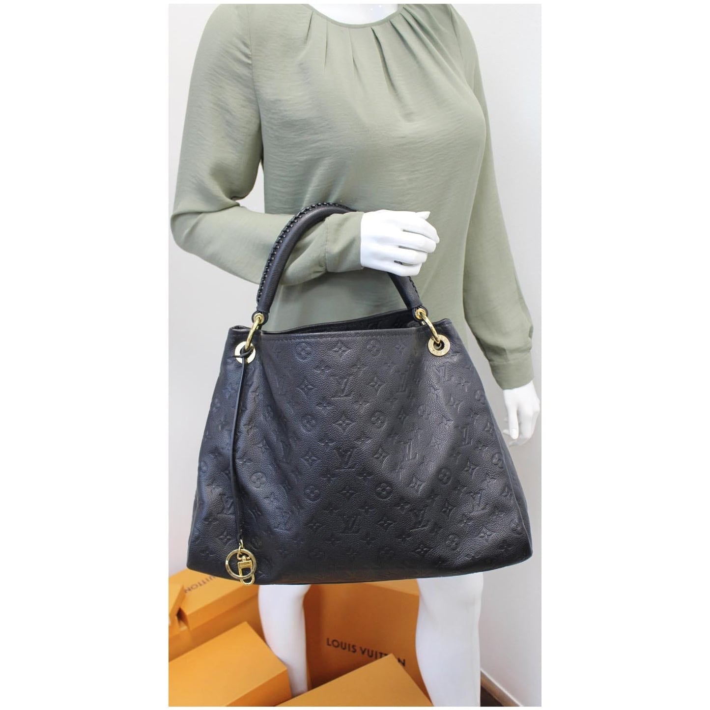 LOUIS VUITTON Artsy MM Empreinte Leather Shoulder Bag Black