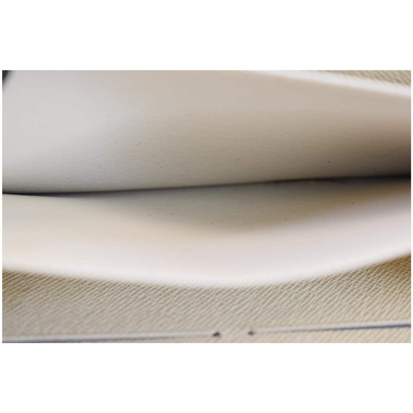 LOUIS VUITTON Damier Azur Zippy Long Wallet White - 20% OFF