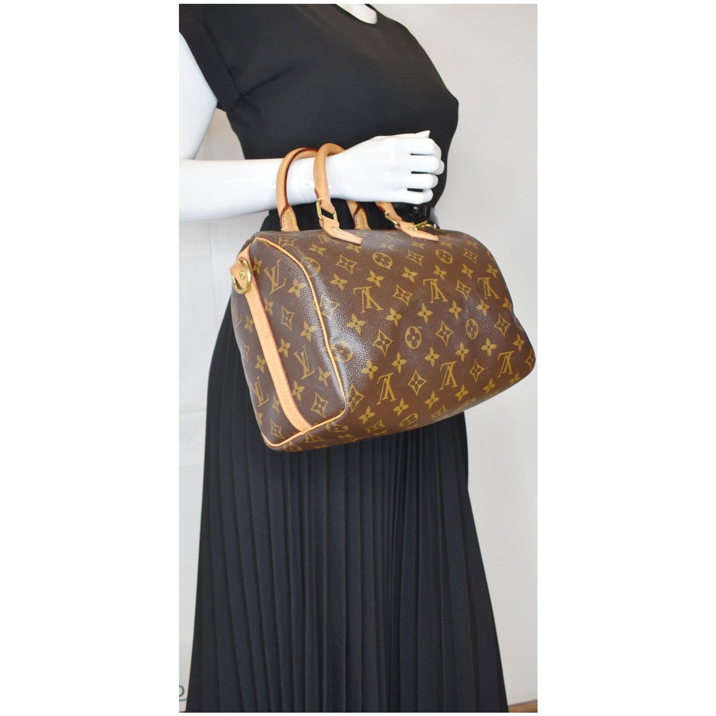LOUIS VUITTON Speedy 25 Bandouliere Monogram Canvas Shoulder Bag Brown