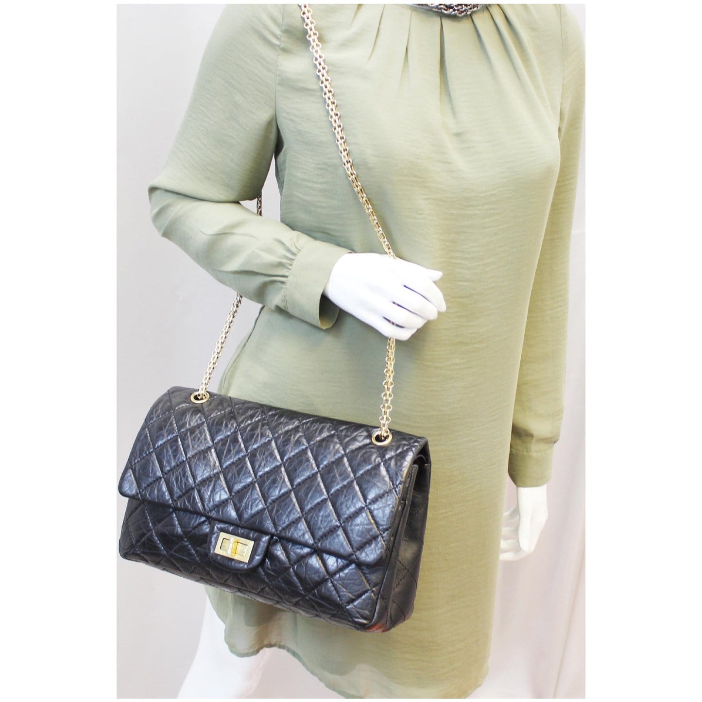 CHANEL 2.55 Reissue Calfskin Leather Flap Shoulder Bag Black