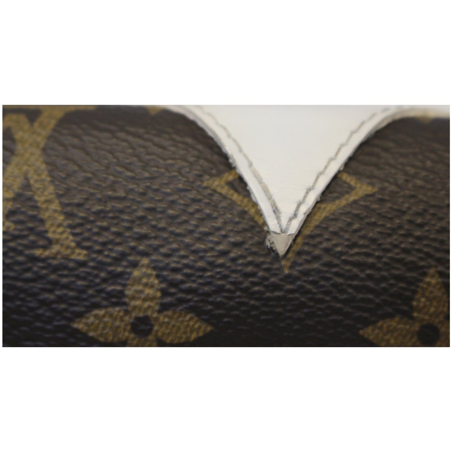 LOUIS VUITTON Pochette Felicie Owl Monogram Chain Crossbody Bag - 20% OFF