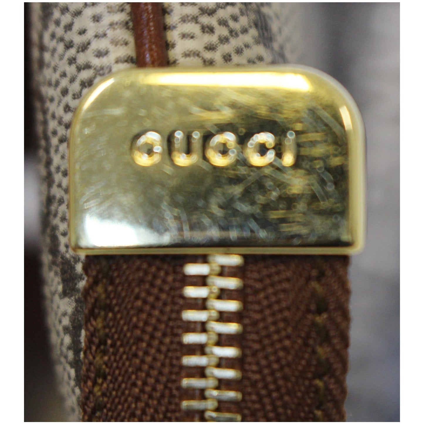 GUCCI GG Supreme Monogram Key Case Beige