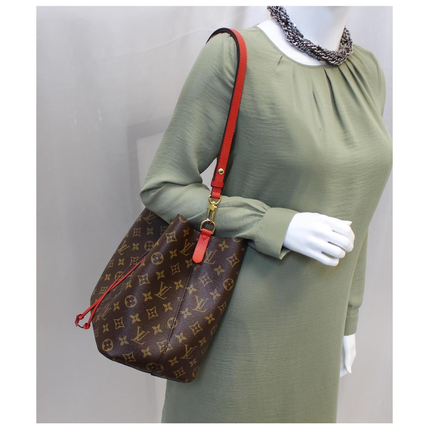 LOUIS VUITTON Neonoe Monogram Canvas Shoulder Bag Coquelicot