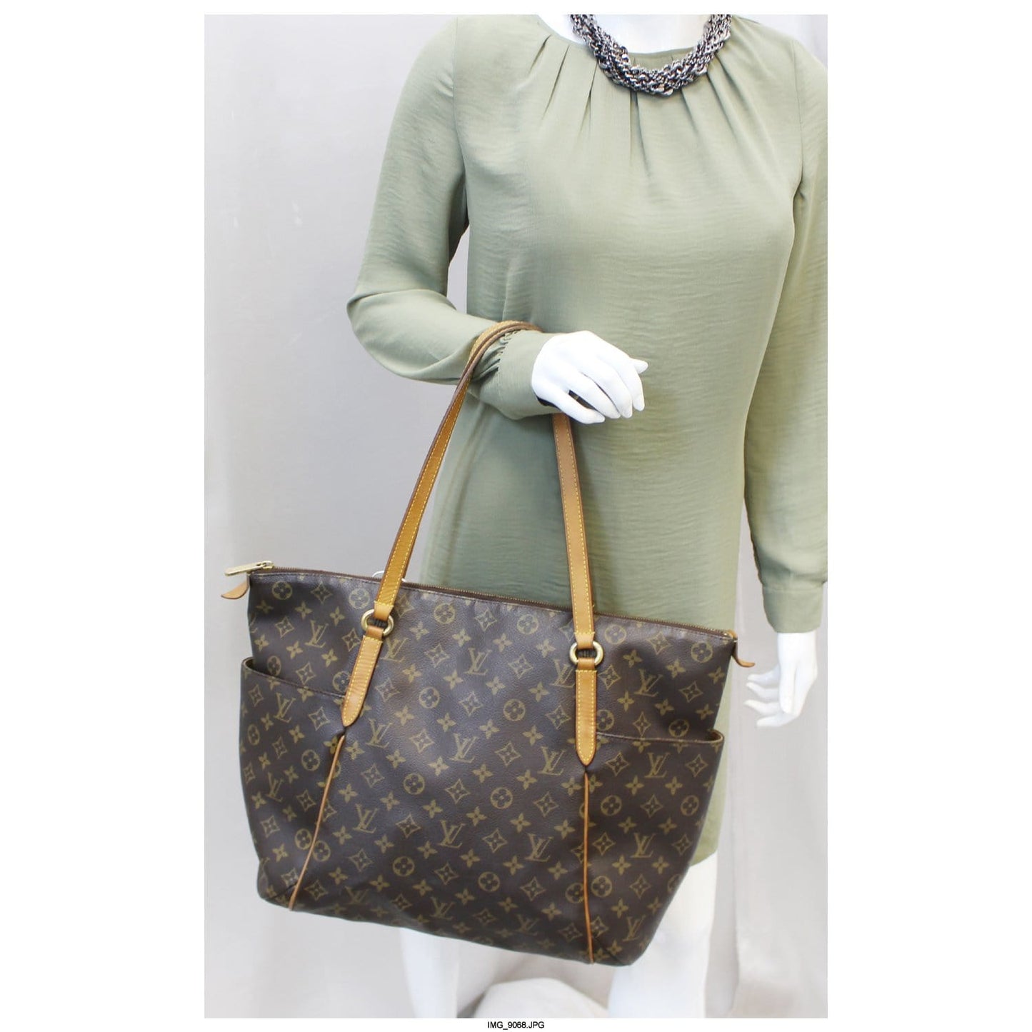 LOUIS VUITTON Totally GM Monogram Canvas Tote Shoulder Bag