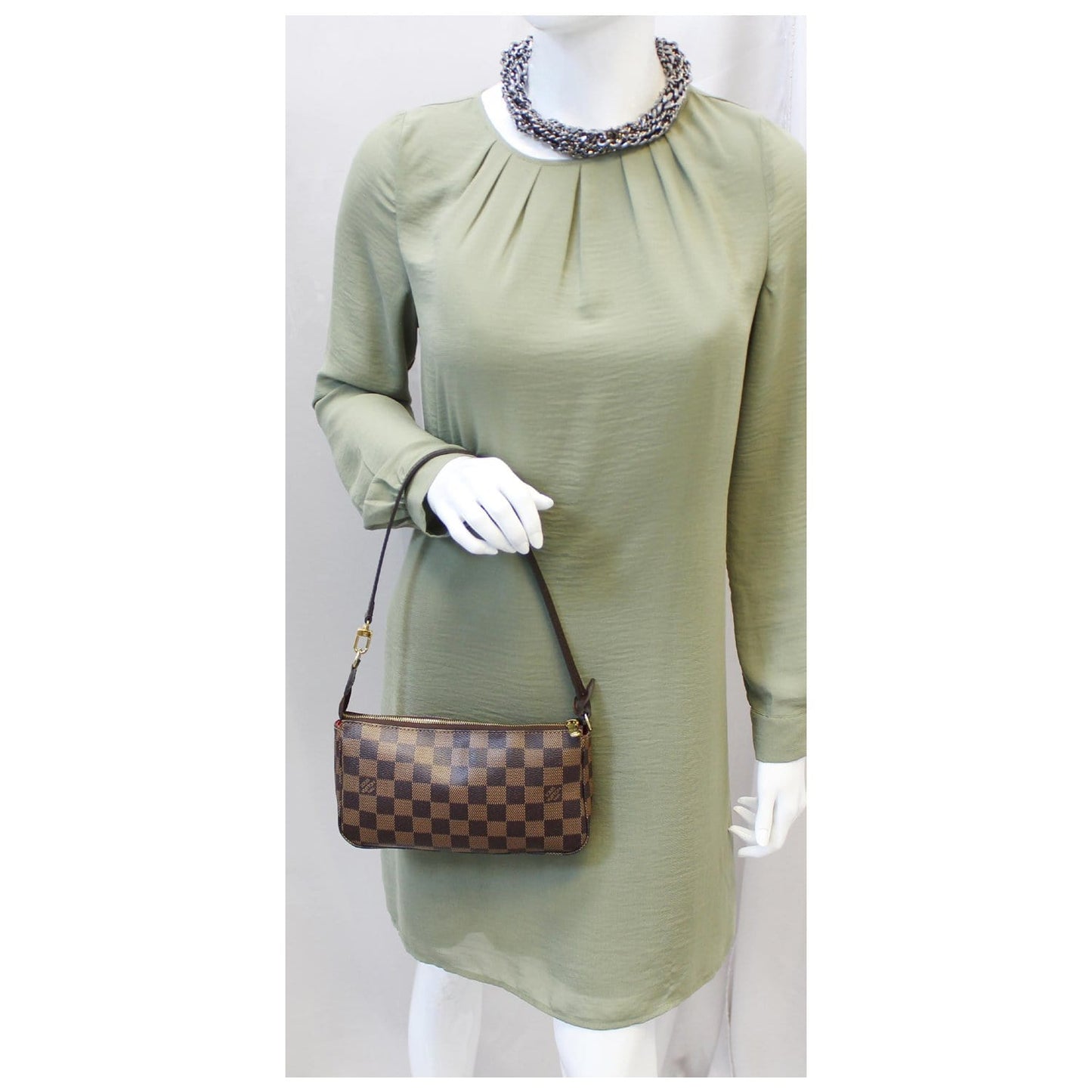 LOUIS VUITTON Pochette Accessoires Damier Ebene Pouch