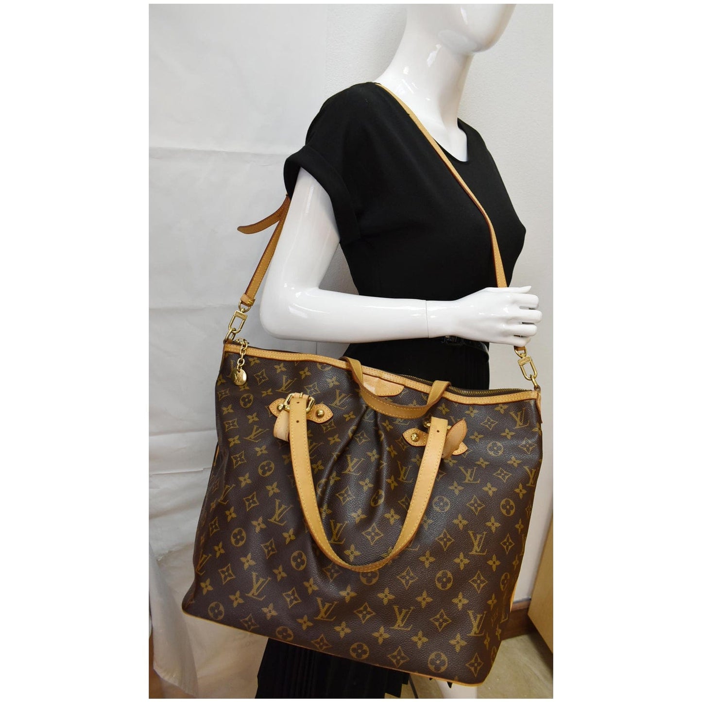 LOUIS VUITTON Palermo GM Monogram Canvas Tote Bag Brown