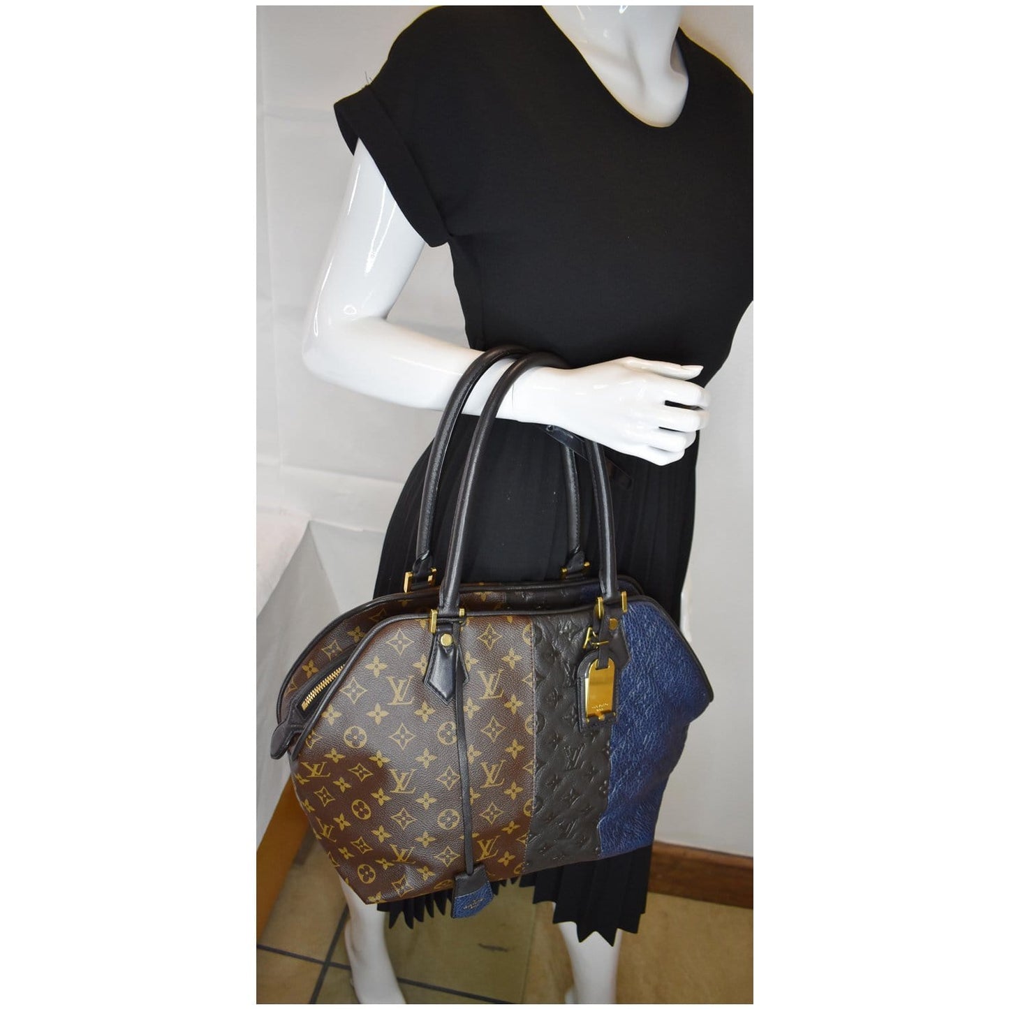 LOUIS VUITTON Blocks Stripes Monogram Leather Tote Bag Tri-Color