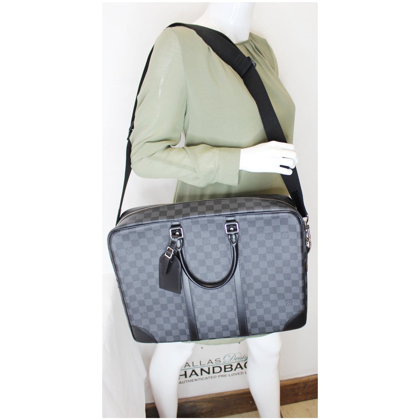 LOUIS VUITTON Porte Documents Voyage GM Damier Graphite Briefcase Bag Black