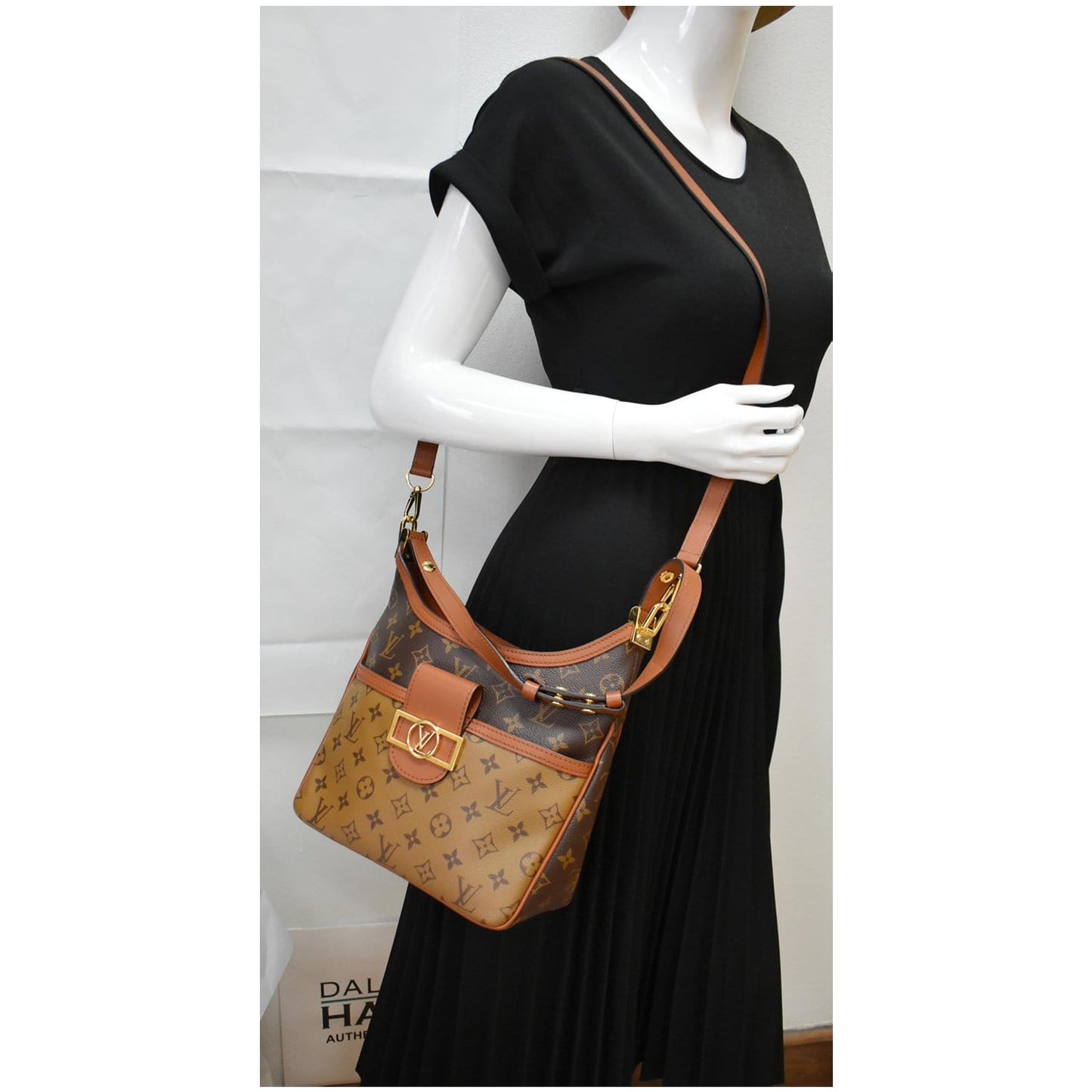LOUIS VUITTON Dauphine PM Monogram Reverse Canvas Hobo Shoulder Bag Brown