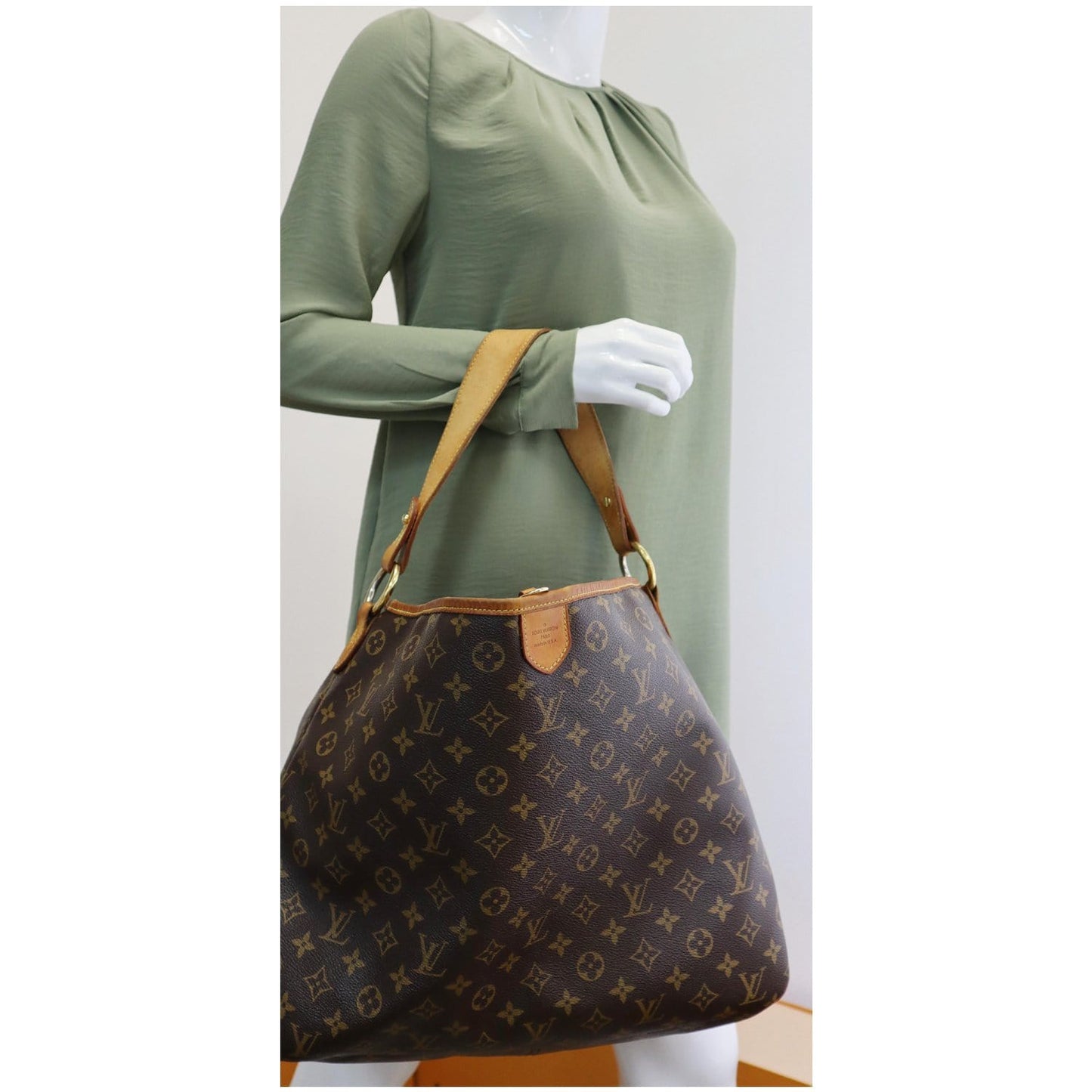 LOUIS VUITTON Delightful MM Monogram Canvas Shoulder Bag Brown