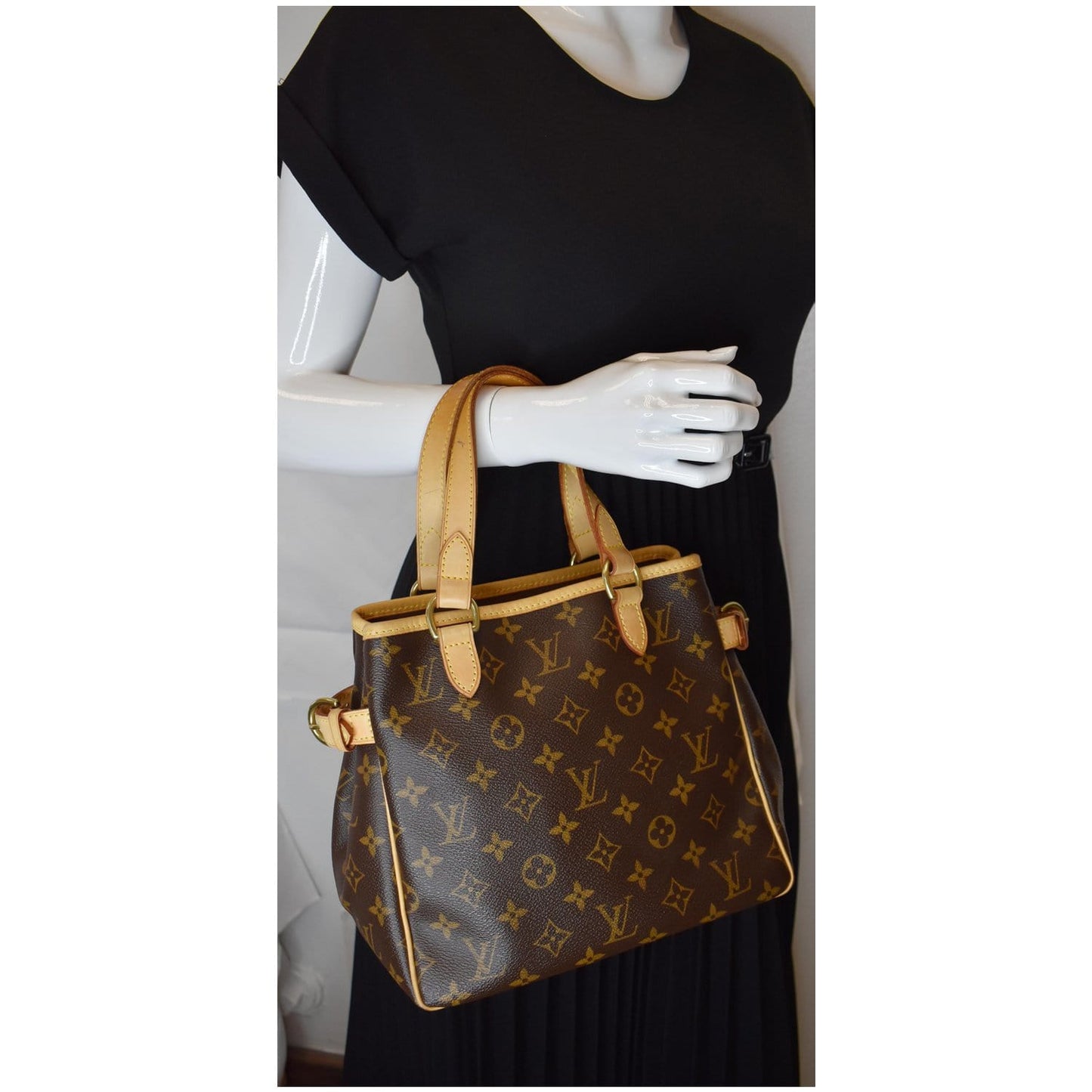 LOUIS VUITTON Batignolles Vertical Monogram Canvas Tote Bag Brown