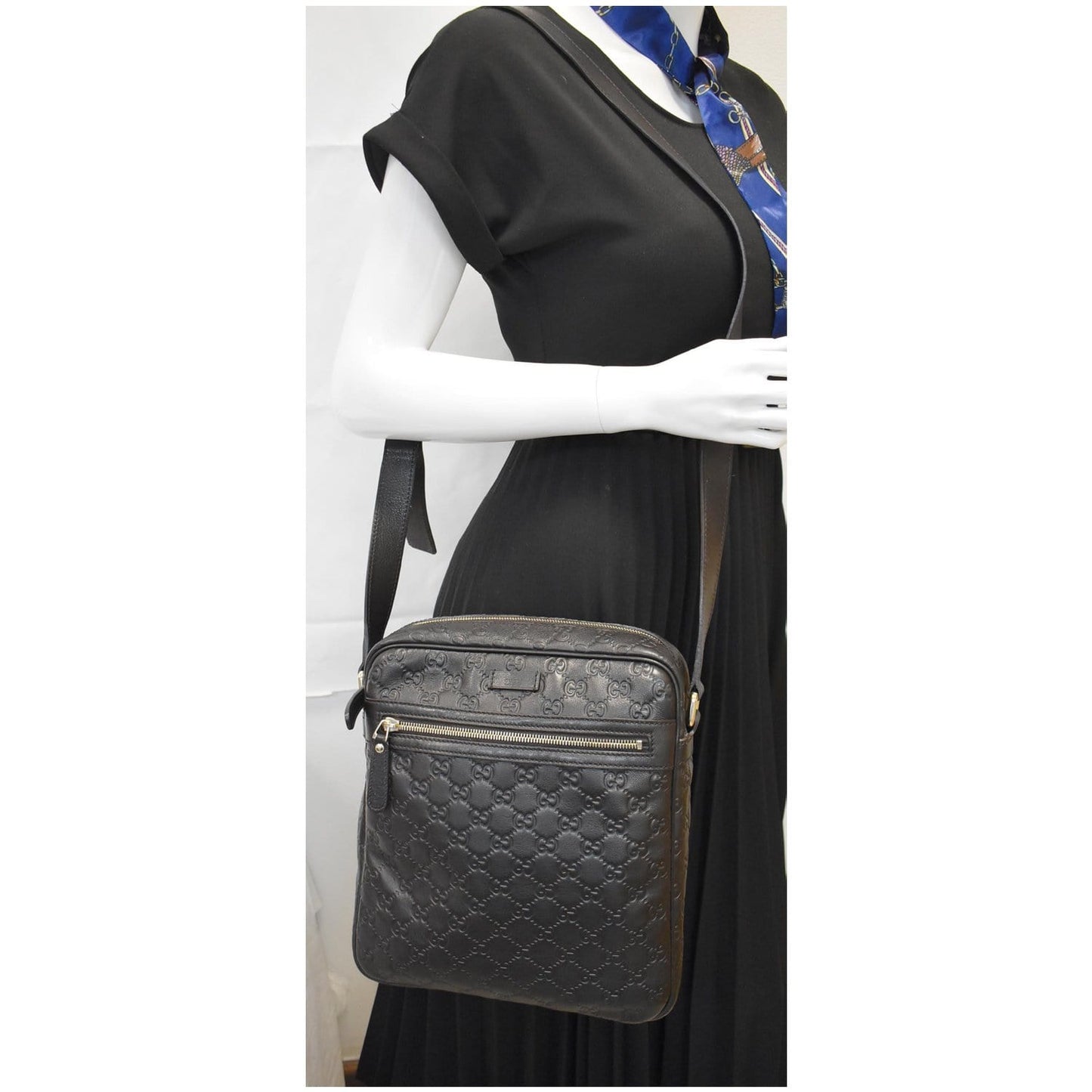 GUCCI Guccissima Leather Messenger Bag Black 201448