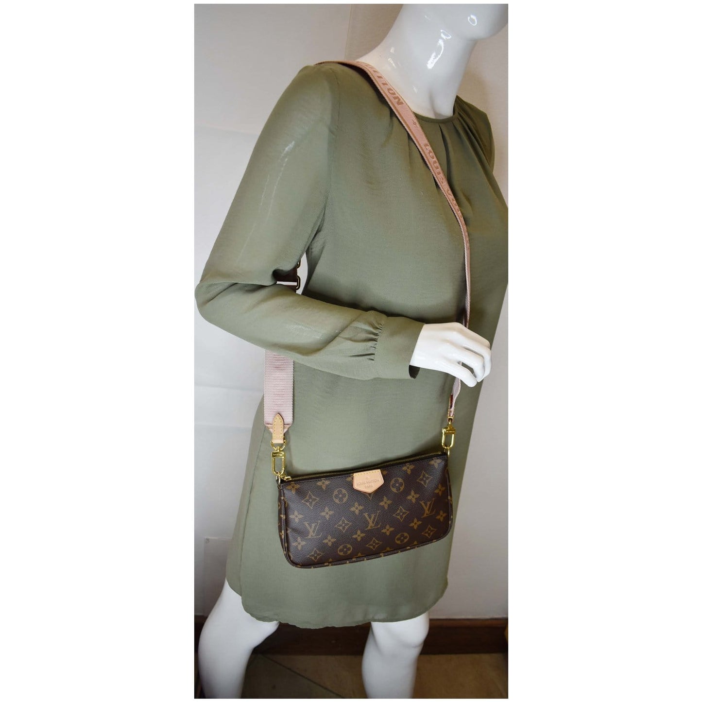 LOUIS VUITTON Multi Pochette Accessories Monogram Canvas Shoulder Bag Pink