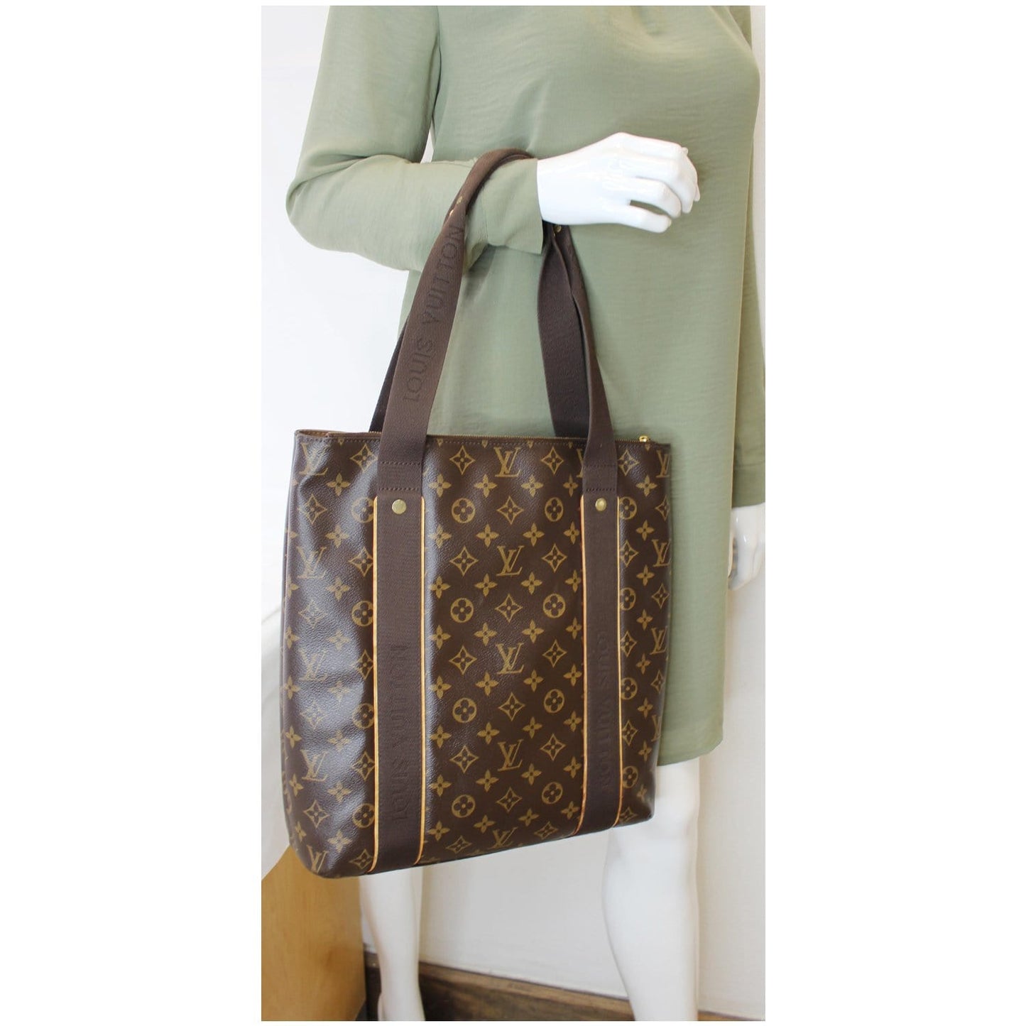LOUIS VUITTON Cabas Beaubourg Damier Ebene Tote Bag Brown