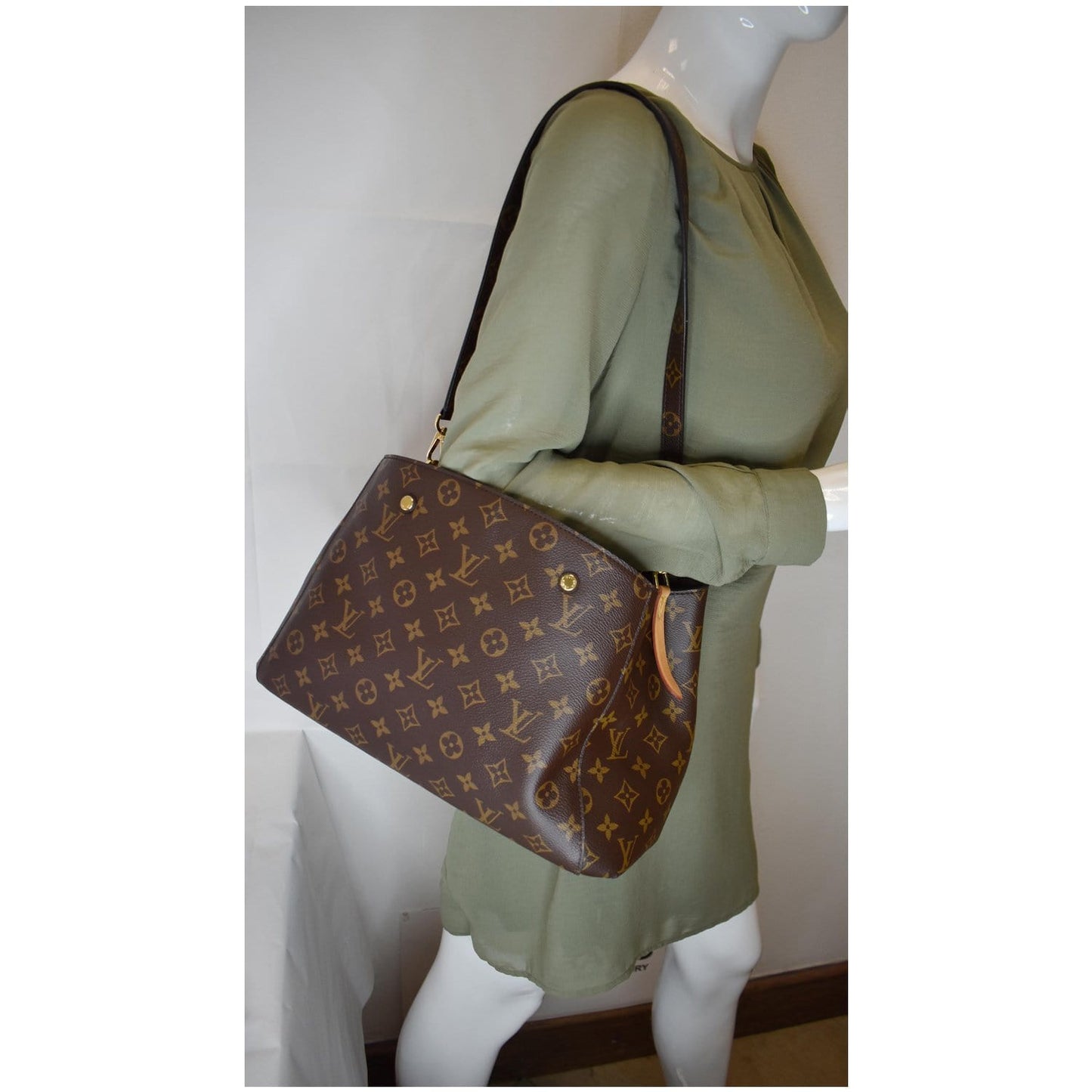 LOUIS VUITTON Montaigne MM Monogram Canvas Shoulder Bag Brown