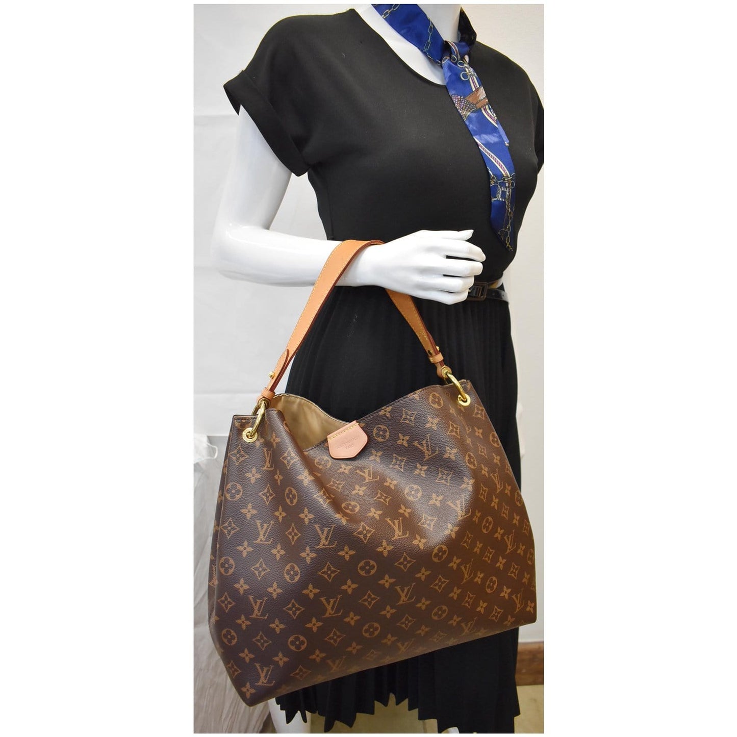 LOUIS VUITTON Graceful MM Monogram Canvas Shoulder Bag Brown