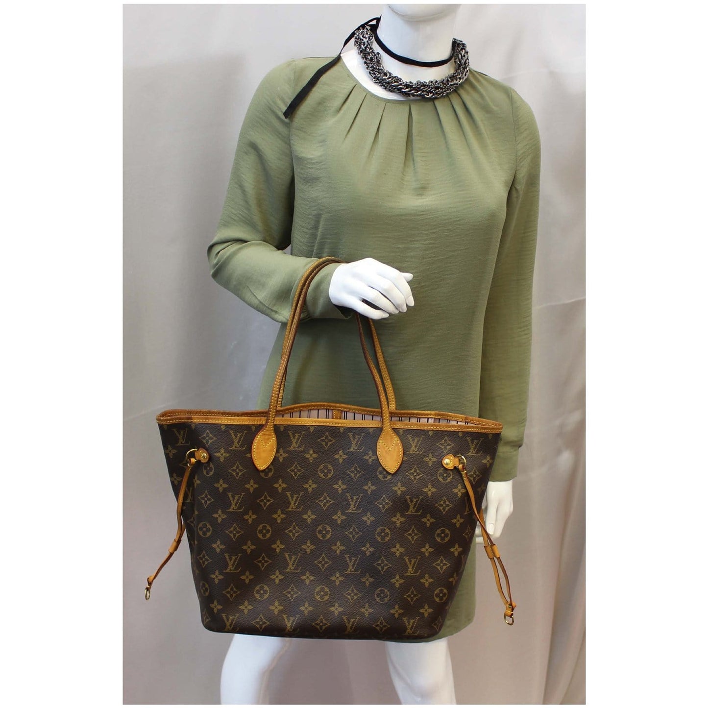 LOUIS VUITTON Neverfull MM Monogram Canvas Tote Shoulder Bag Brown