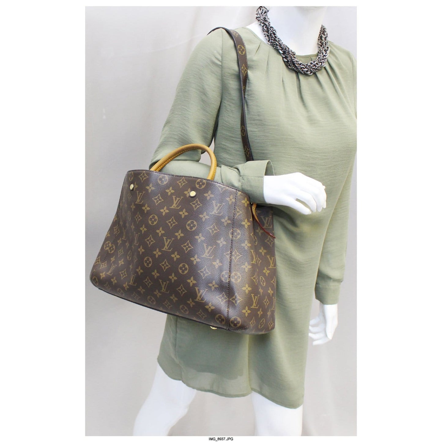LOUIS VUITTON Montaigne GM Monogram Canvas Shoulder Handbag