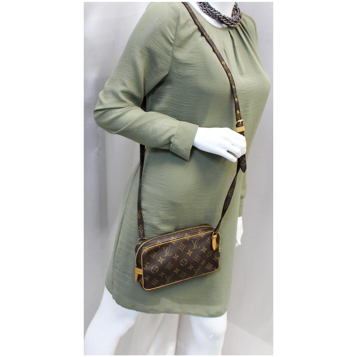 LOUIS VUITTON Pochette Marly Bandouliere Monogram Canvas Crossbody Bag Brown