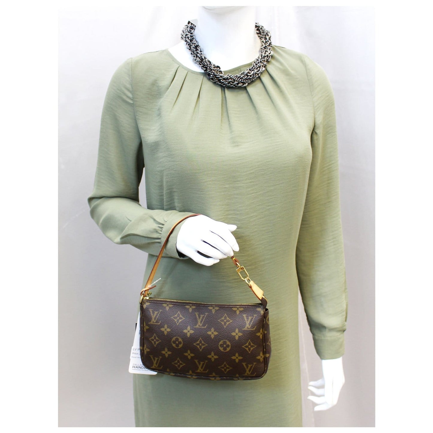 LOUIS VUITTON Monogram Canvas Pochette Accessoires Pouch Bag