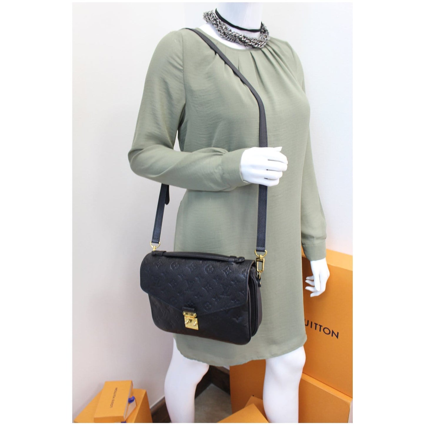 LOUIS VUITTON Metis Pochette Empreinte Leather Crossbody Bag Black - 15% OFF
