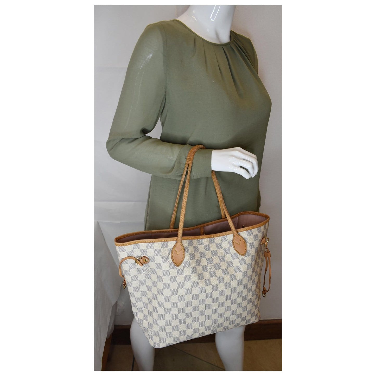 LOUIS VUITTON Neverfull MM Damier Azur Tote Shoulder Bag White