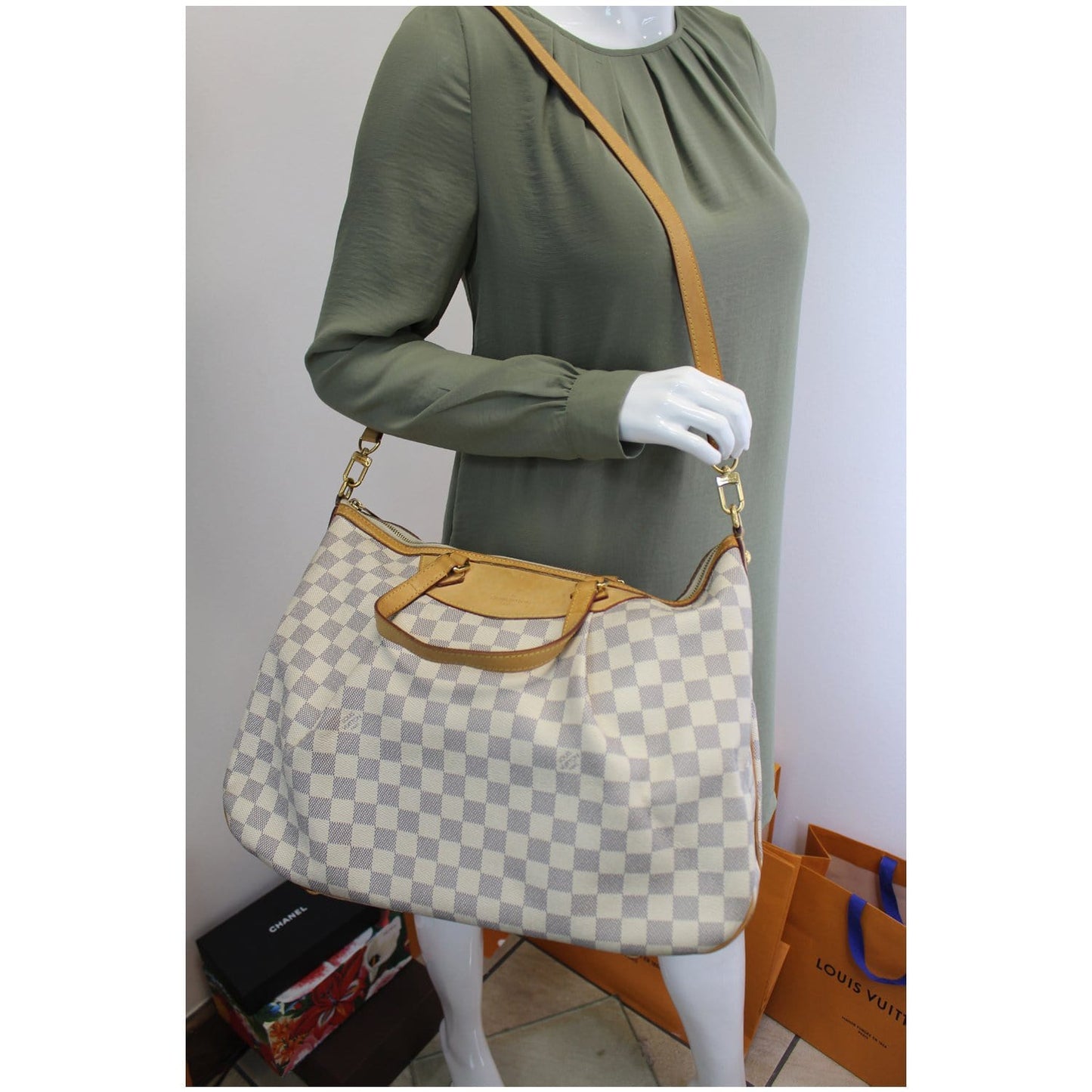 LOUIS VUITTON Siracusa GM Damier Azur Shoulder Handbag White - 15% OFF