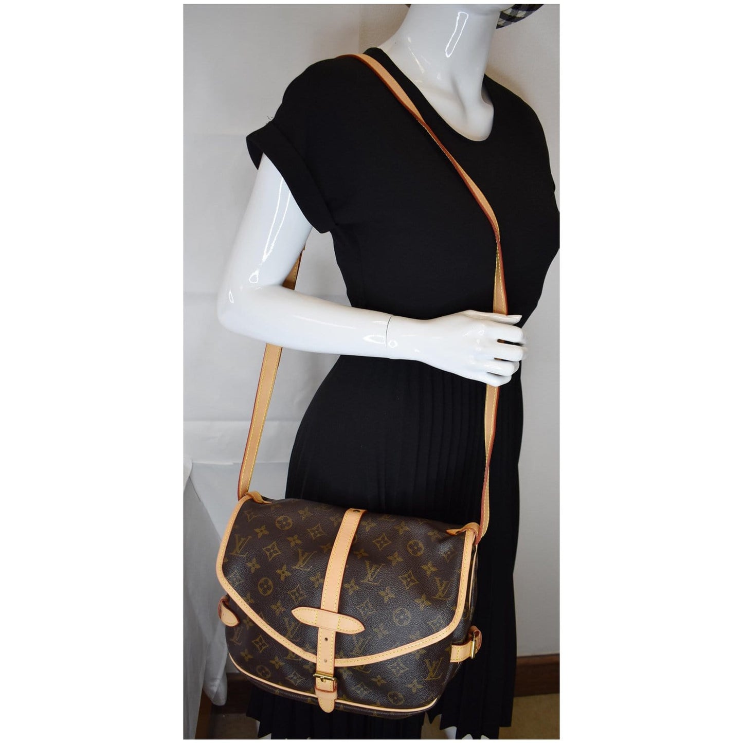 LOUIS VUITTON Saumur 30 Monogram Canvas Shoulder Bag Brown