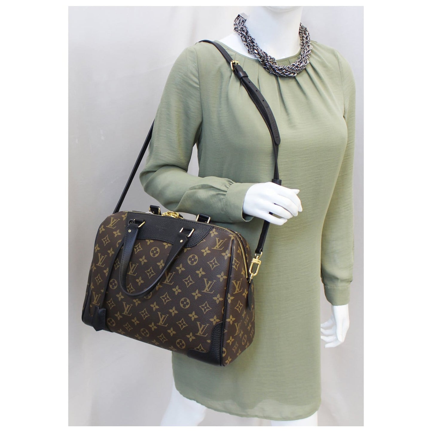 LOUIS VUITTON Monogram Canvas Retiro NM Shoulder Bag Noir