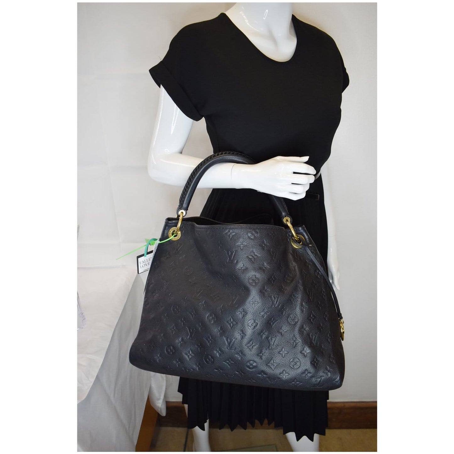 LOUIS VUITTON Artsy MM Empreinte Leather Shoulder Bag Blue