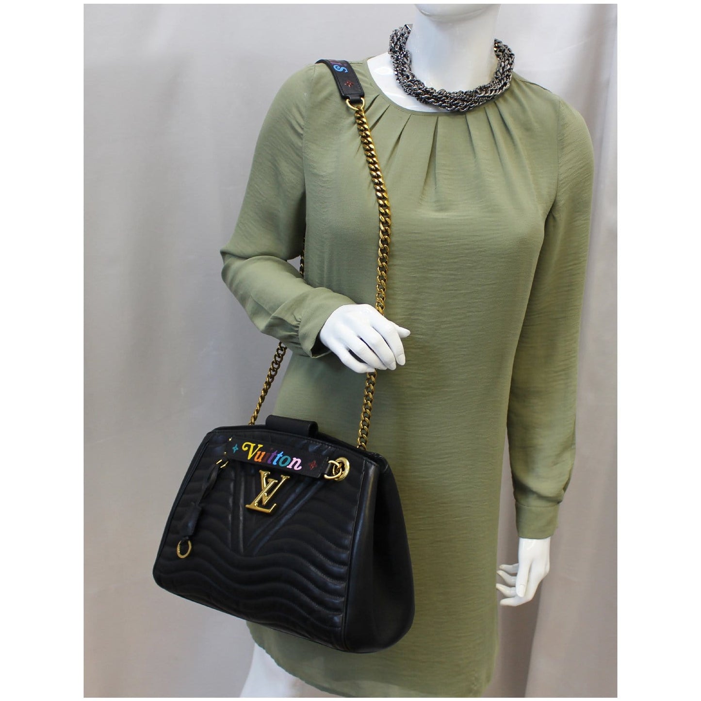 LOUIS VUITTON Wave Chain Leather Tote Shoulder Bag Black