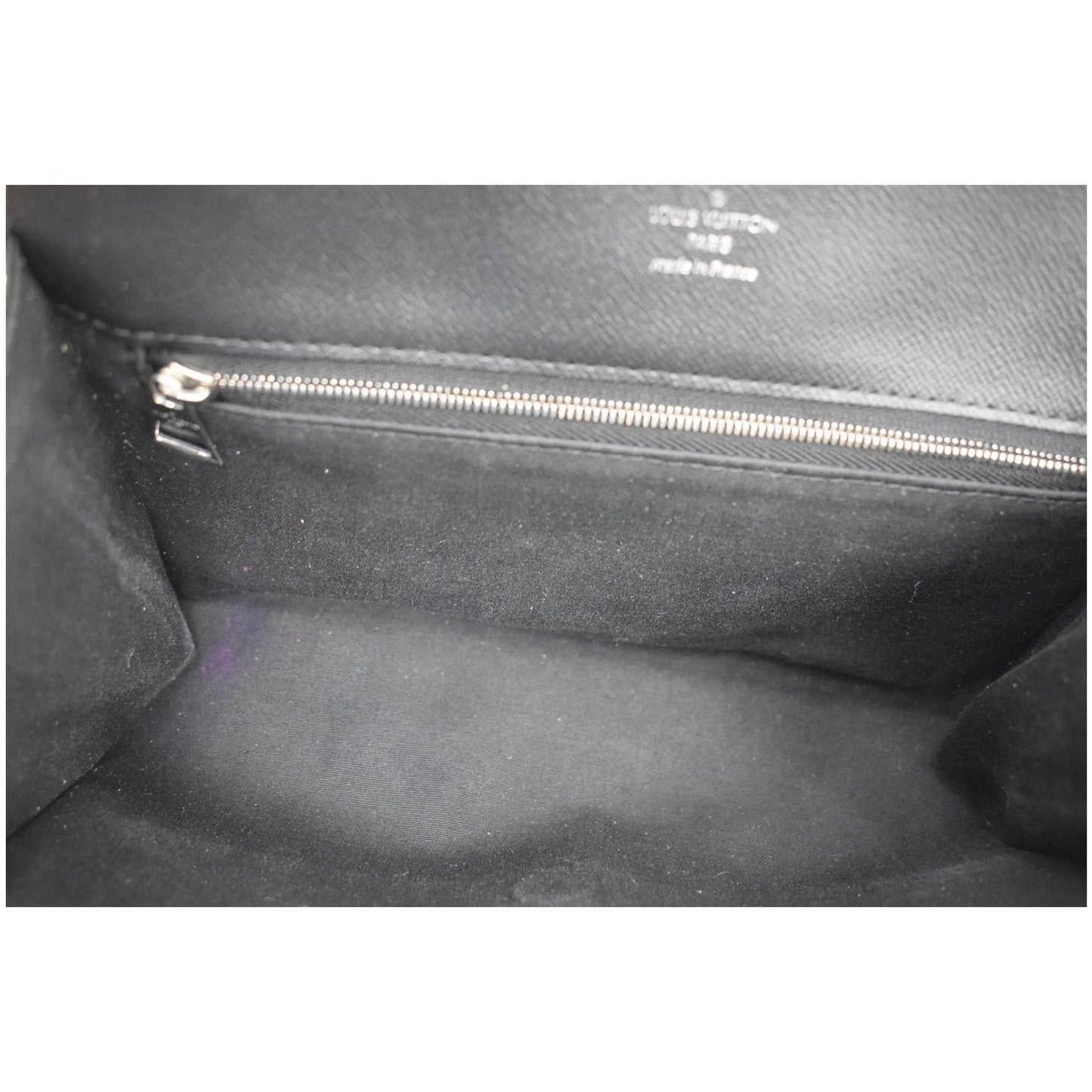 LOUIS VUITTON Clery Pochette Epi Leather Shoulder Bag Black