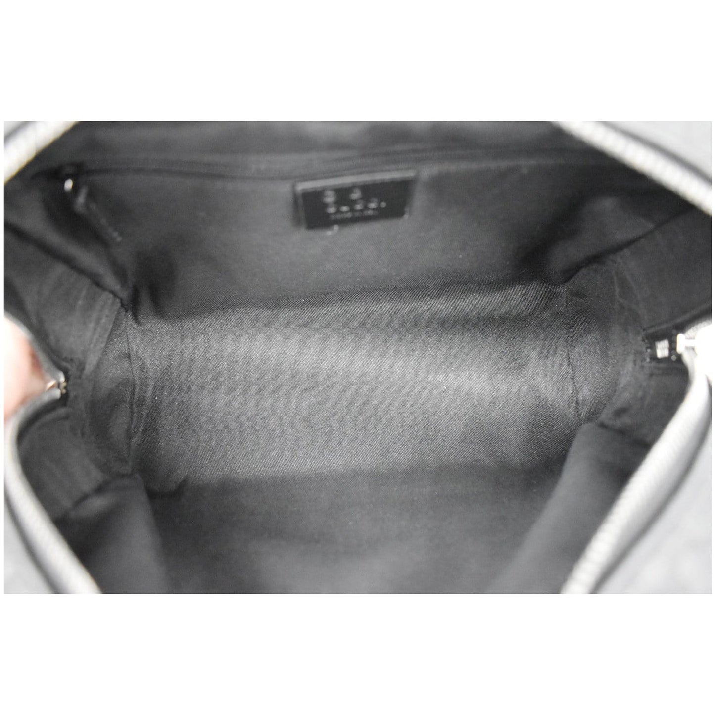 GUCCI GG Microguccissima Leather Toiletry Case Black 419775 - 10% OFF