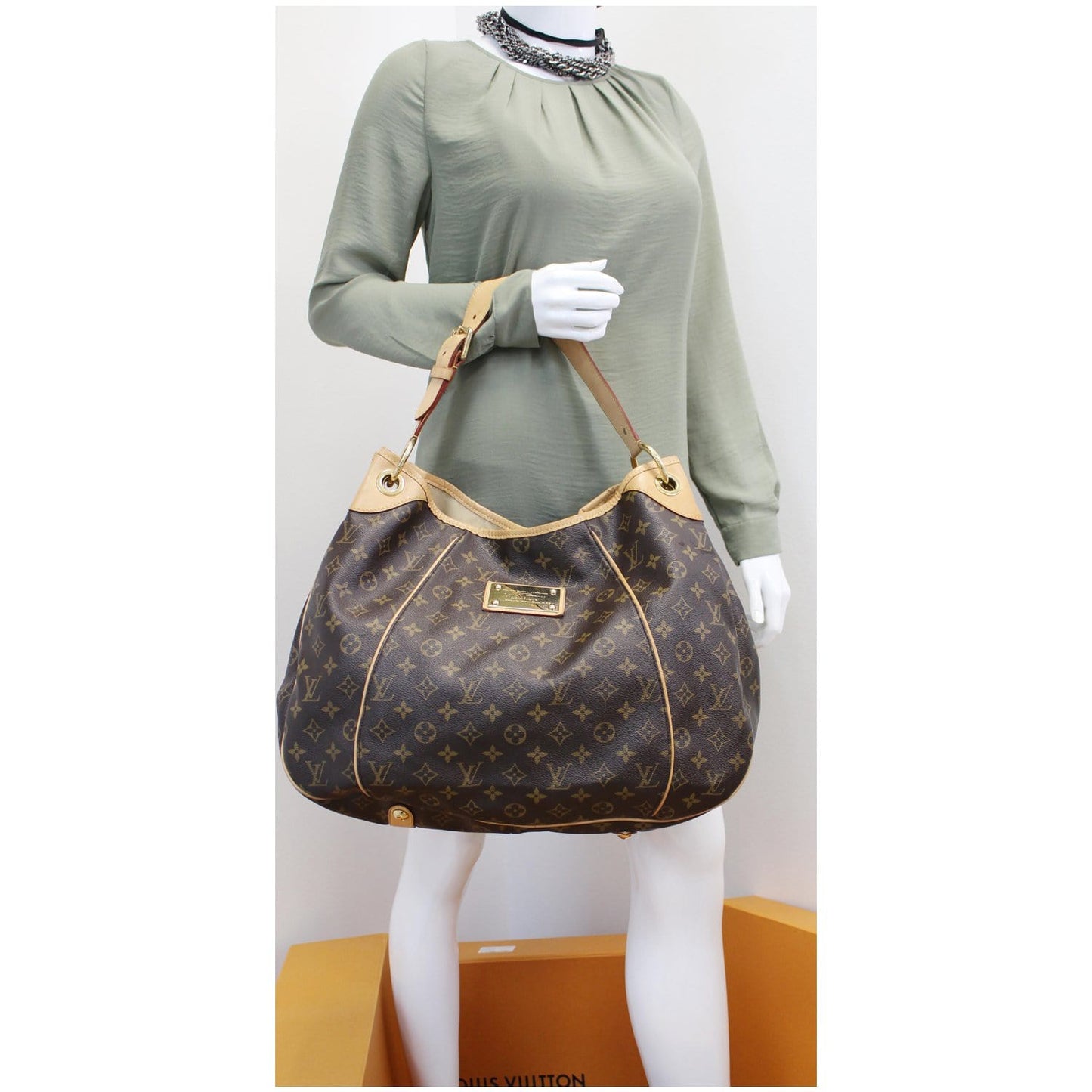 LOUIS VUITTON Galliera GM Monogram Canvas Shoulder Bag Brown