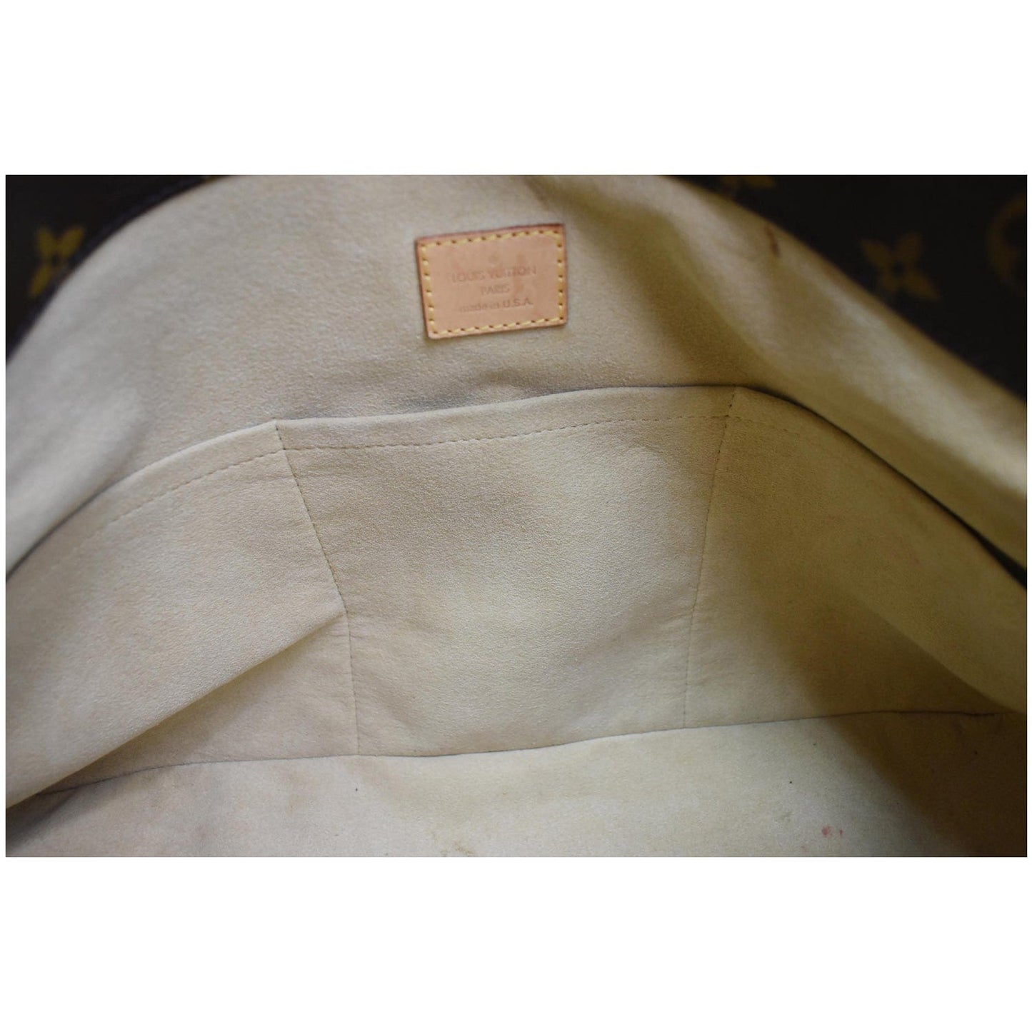 LOUIS VUITTON Artsy MM Monogram Canvas Hobo Bag Brown