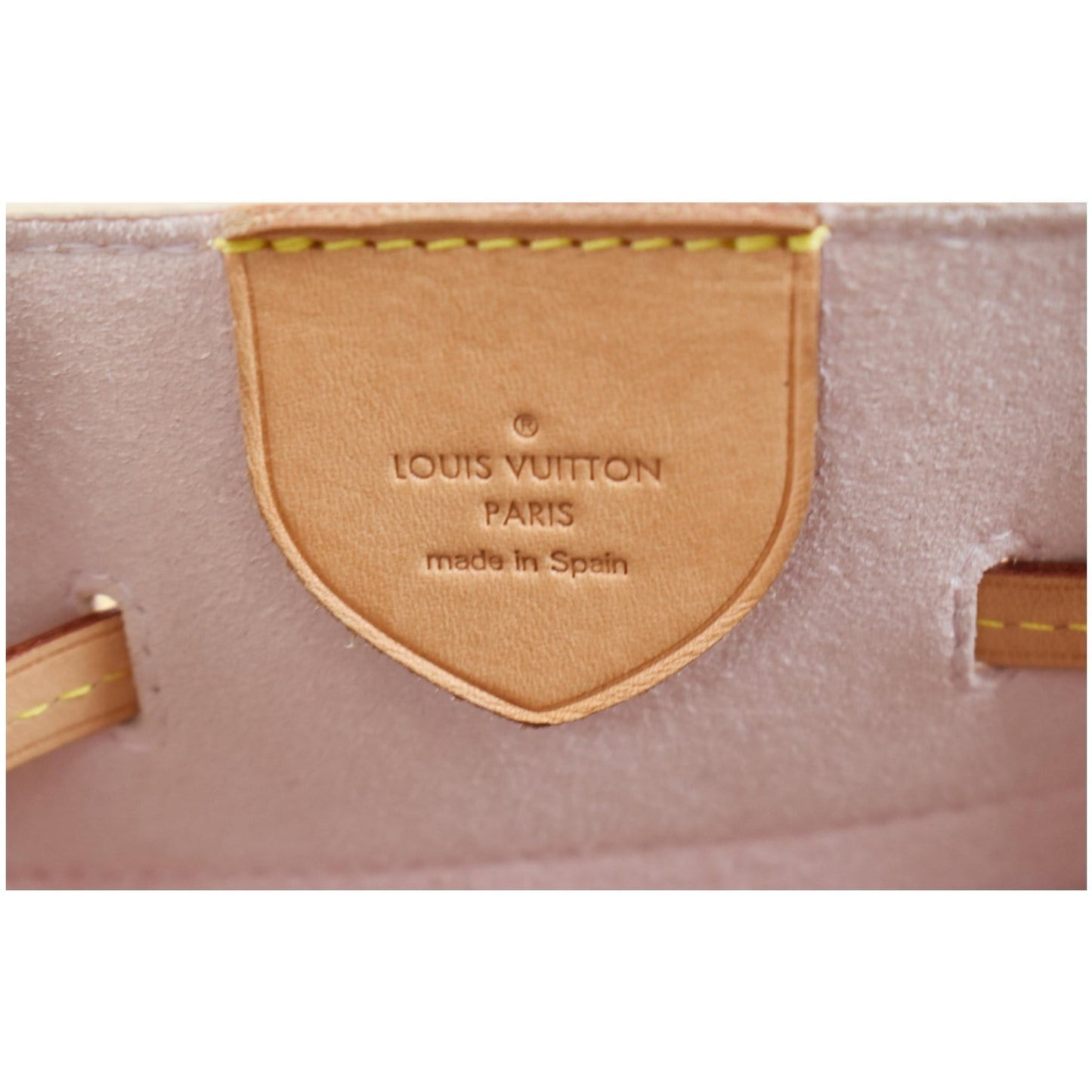 LOUIS VUITTON Girolata Damier Azur Shoulder Bag White