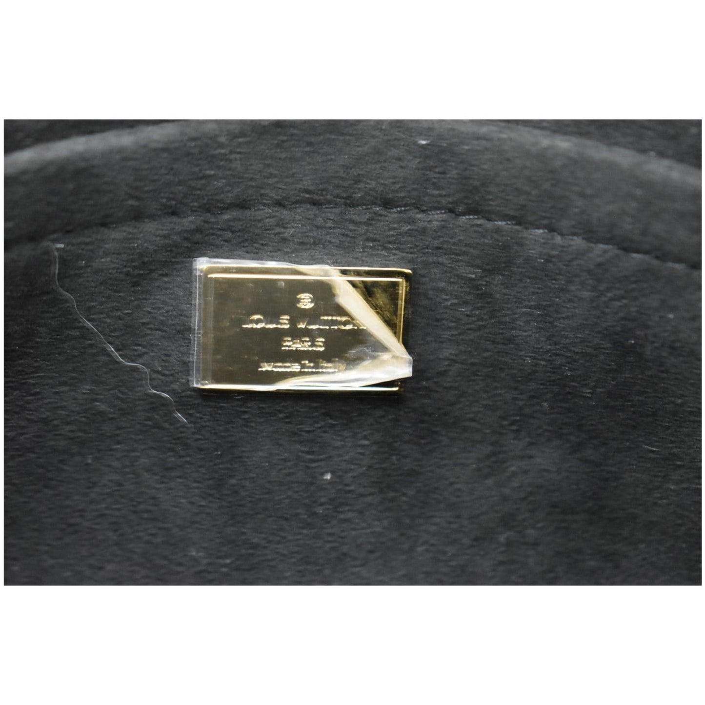 LOUIS VUITTON Spring Street Vernis Leather Crossbody Bag Black