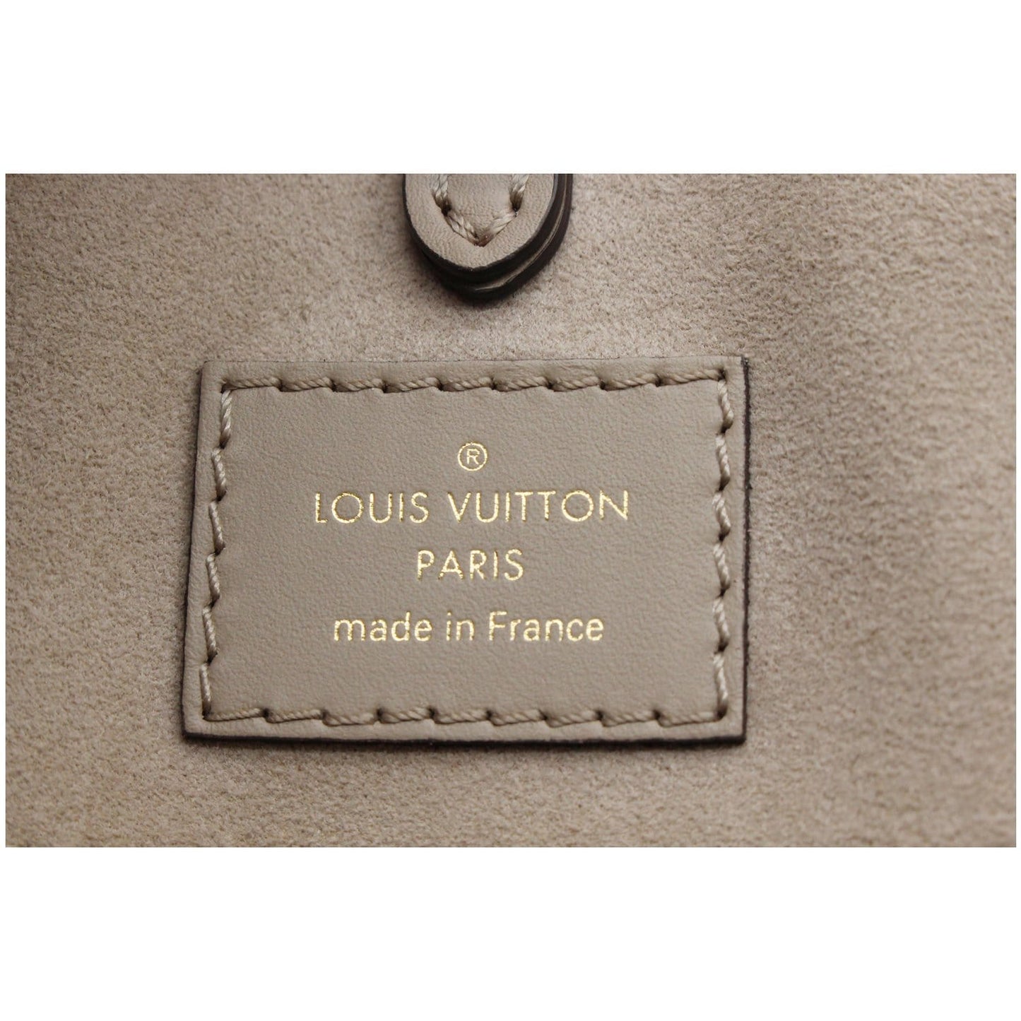 LOUIS VUITTON Onthego MM Giant Monogram Empreinte Shoulder Bag Tourterelle