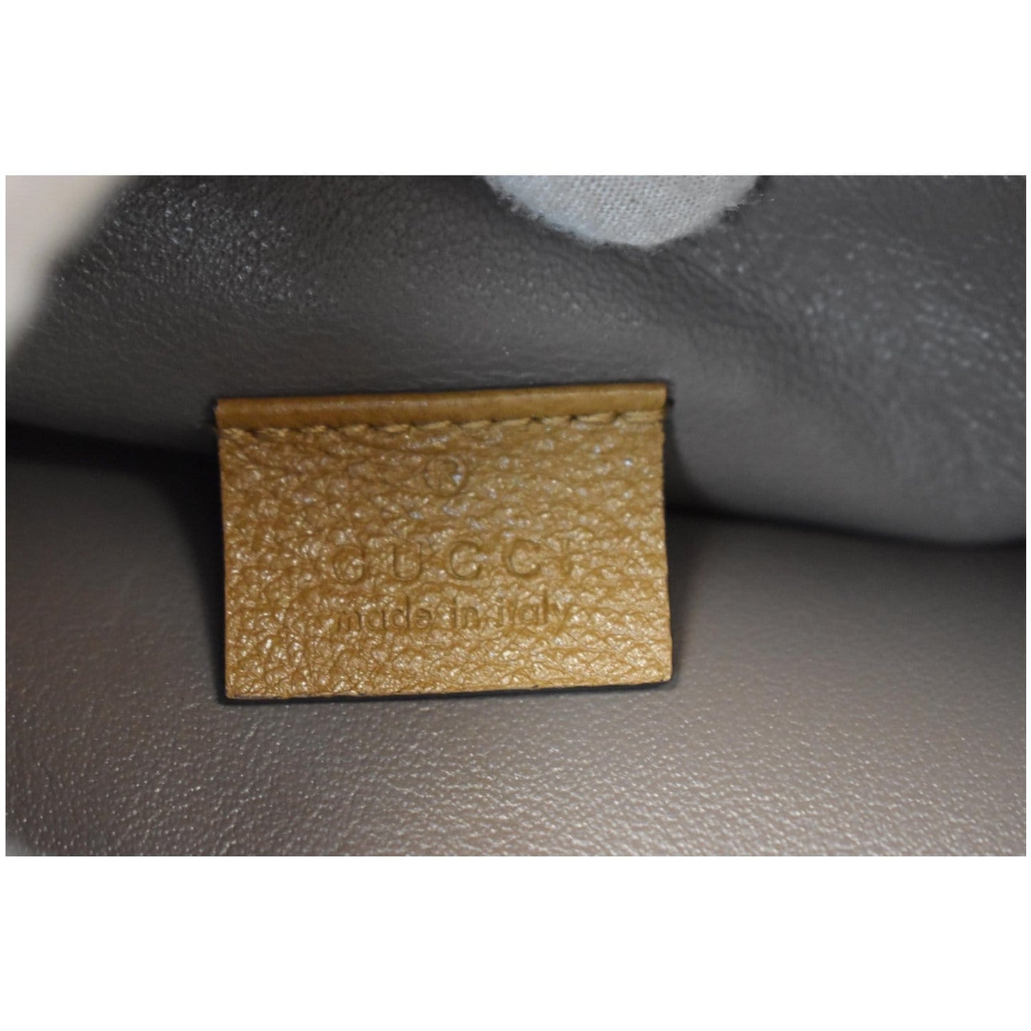 GUCCI Medium Zumi Grainy Leather Top Handle Bag Taupe 564714